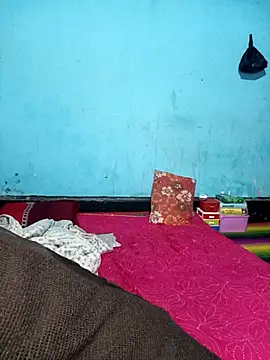 Hotty-couple063 online show from December 2025 05:45:02 AM