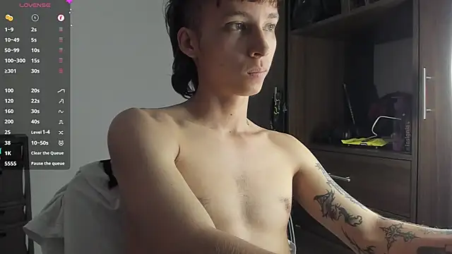 spacehumanz online show from November 2025 07:32:02 PM