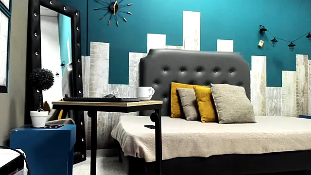 Ian1  online show from November 2025 02:10:01 AM