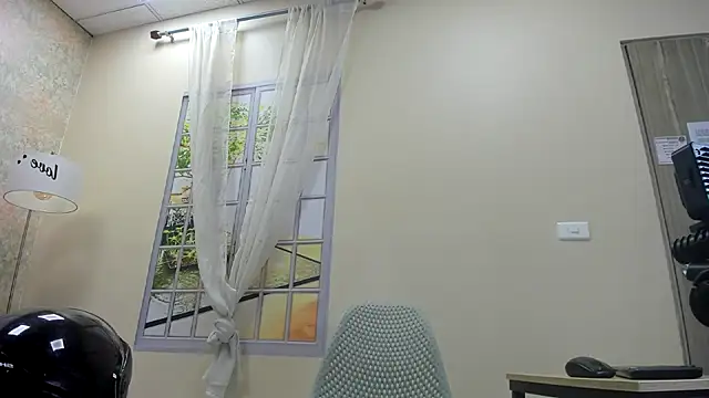 Ian1  online show from December 2025 08:59:01 PM