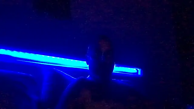 tattedNitalian online show from November 2025 02:00:01 AM