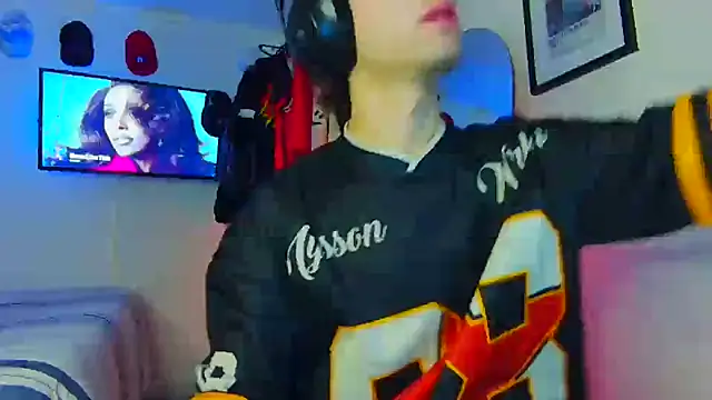 Tonerii online show from September 2025 02:38:01 AM