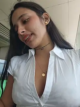 Lorena Mcfly online show from April 2026 02:47:02 PM