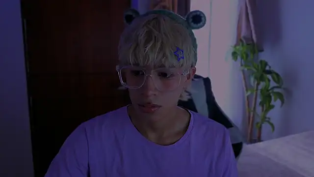 taichi bluy online show from December 2025 08:15:01 PM