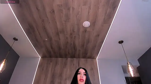 Snapshot of LeahLombardi_ chatting on October 2025 03:15:01 AM LeahLombardi online show from October 2025 03:15:01 AM