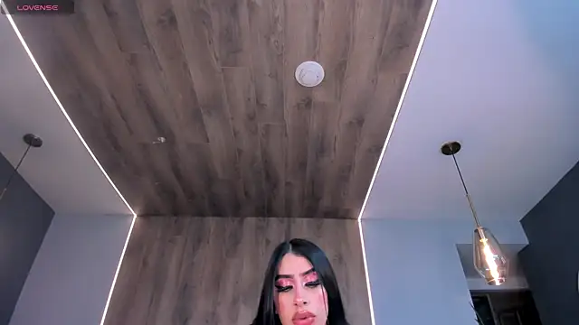 Snapshot of LeahLombardi_ chatting on October 2025 04:00:02 AM LeahLombardi online show from October 2025 04:00:02 AM