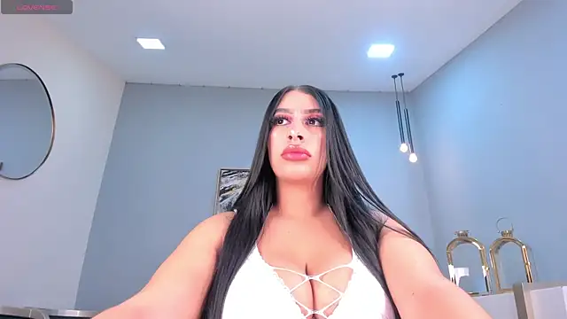 Snapshot of LeahLombardi_ chatting on October 2025 07:03:02 PM LeahLombardi online show from October 2025 07:03:02 PM