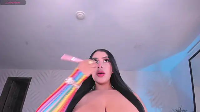 Snapshot of LeahLombardi_ chatting on November 2025 03:39:01 AM LeahLombardi online show from November 2025 03:39:01 AM