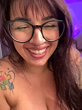 Snapshot of Keillygms chatting on June 2026 12:43:02 AM Keillygms online show from June 2026 12:43:02 AM