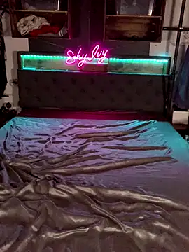 Shy Ivy online show from October 2025 08:09:01 PM