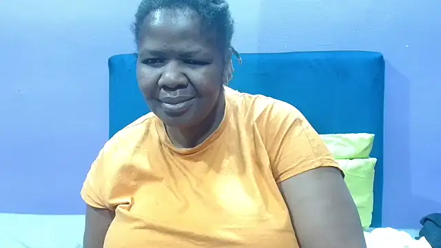 Snapshot of NaughtyChubbyZoe chatting on September 2025 05:41:01 AM NaughtyChubbyZoe online show from September 2025 05:41:01 AM