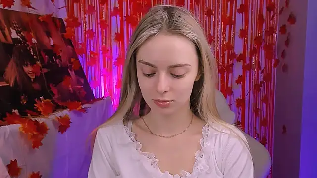 Snapshot of JuliaBrewwer chatting on December 2025 01:31:02 PM JuliaBrewwer online show from December 2025 01:31:02 PM