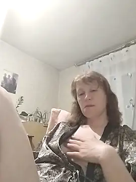 Flower2931 online show from April 2026 07:25:02 PM