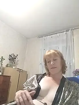 Snapshot of Flower2931 chatting on June 2026 07:06:02 PM Flower2931 online show from June 2026 07:06:02 PM