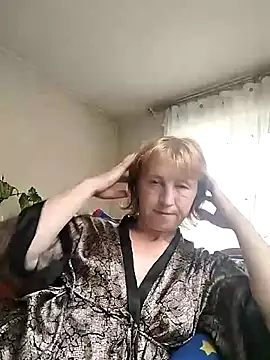 Snapshot of Flower2931 chatting on June 2026 09:45:01 AM Flower2931 online show from June 2026 09:45:01 AM