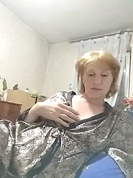 Snapshot of Flower2931 chatting on June 2026 07:06:02 PM Flower2931 online show from June 2026 07:06:02 PM