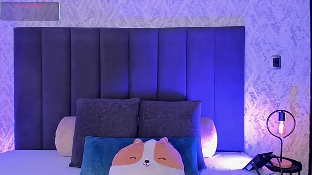 dana hazze online show from November 2025 06:52:01 PM