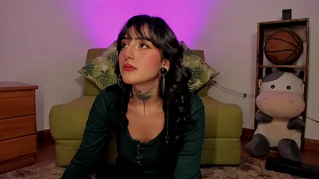 Snapshot of lola_n_apolo chatting on October 2025 01:57:01 AM lola n apolo online show from October 2025 01:57:01 AM