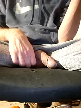 KalendaXL online show from December 2025 12:51:02 AM