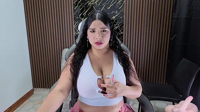 Snapshot of Emy_topless chatting on November 2025 11:10:02 AM Emy topless online show from November 2025 11:10:02 AM