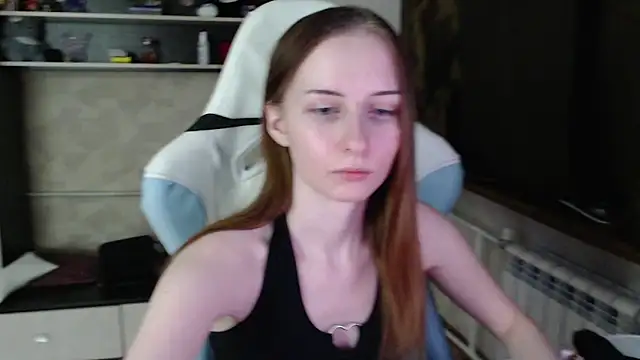 Cutti Crystal online show from February 2026 07:24:02 PM