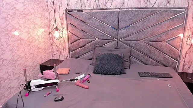 Snapshot of SASHA_BROWNIE__ chatting on November 2025 08:01:01 PM SASHA BROWNIE online show from November 2025 08:01:01 PM