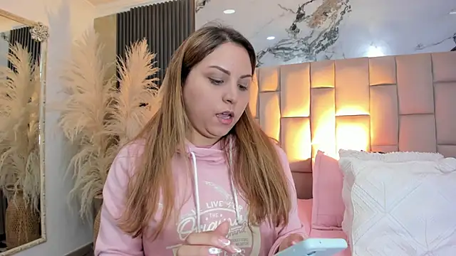 cloesummerr  online show from March 2026 01:39:02 PM