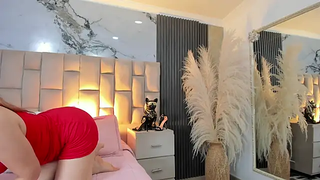 cloesummerr  online show from April 2026 01:41:01 PM