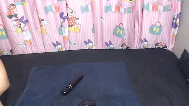 TrishahXo online show from April 2026 07:34:02 PM