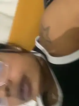 Snapshot of cariocasafada chatting on November 2025 03:30:02 AM cariocasafada online show from November 2025 03:30:02 AM