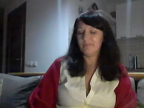 Snapshot of Elena48324 chatting on November 2025 06:31:01 PM Elena48324 online show from November 2025 06:31:01 PM