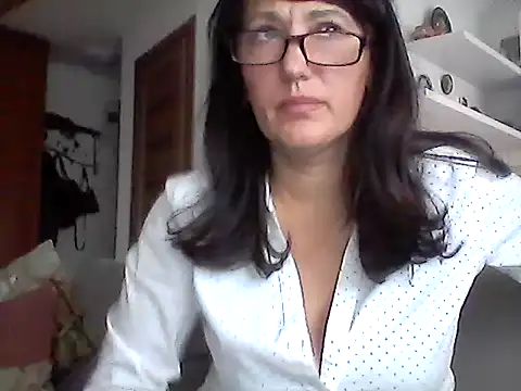 Snapshot of Elena48324 chatting on November 2025 01:00:01 PM Elena48324 online show from November 2025 01:00:01 PM