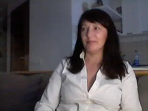 Snapshot of Elena48324 chatting on November 2025 12:33:02 PM Elena48324 online show from November 2025 12:33:02 PM