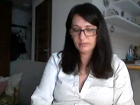 Elena48324 online show from May 2026 05:21:02 PM