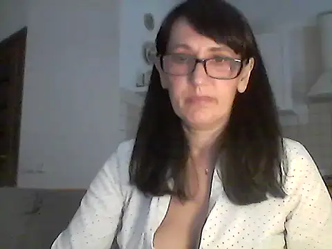Snapshot of Elena48324 chatting on June 2026 04:53:01 PM Elena48324 online show from June 2026 04:53:01 PM