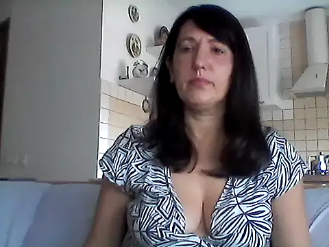 Snapshot of Elena48324 chatting on July 2026 07:10:01 AM Elena48324 online show from July 2026 07:10:01 AM
