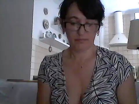 Snapshot of Elena48324 chatting on July 2026 02:10:01 PM Elena48324 online show from July 2026 02:10:01 PM