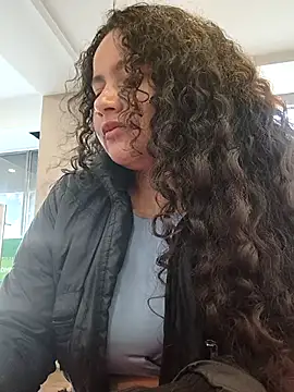 Yaya watson online show from November 2025 07:35:01 PM