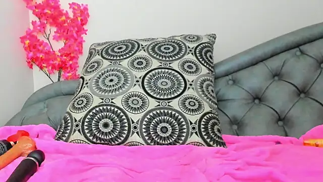 Snapshot of Dafne_Mel chatting on September 2025 01:55:01 PM Dafne Mel online show from September 2025 01:55:01 PM