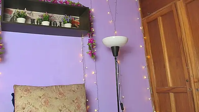 Snapshot of Dafne_Mel chatting on October 2025 12:39:02 PM Dafne Mel online show from October 2025 12:39:02 PM