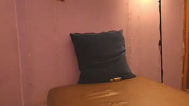 Snapshot of Dafne_Mel chatting on November 2025 12:38:01 PM Dafne Mel online show from November 2025 12:38:01 PM