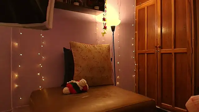 Snapshot of Dafne_Mel chatting on November 2025 11:54:02 AM Dafne Mel online show from November 2025 11:54:02 AM