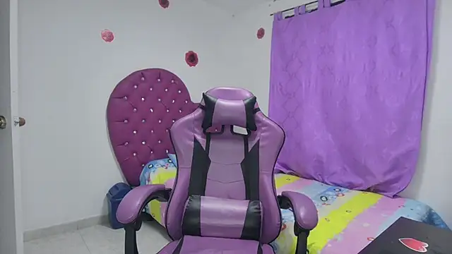 Snapshot of soffy_rosses chatting on December 2025 03:26:02 AM soffy rosses online show from December 2025 03:26:02 AM