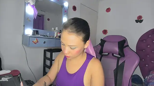 Snapshot of soffy_rosses chatting on March 2026 02:02:01 AM soffy rosses online show from March 2026 02:02:01 AM