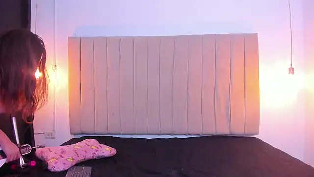 Snapshot of sol_Capecchi chatting on November 2025 04:25:02 AM sol Capecchi online show from November 2025 04:25:02 AM