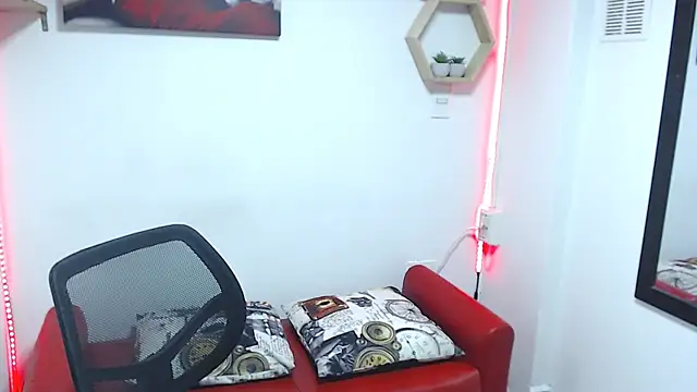 DIVAX MONSERRAT online show from September 2025 07:08:02 PM