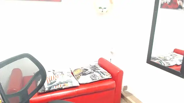 DIVAX MONSERRAT online show from November 2025 06:41:02 PM