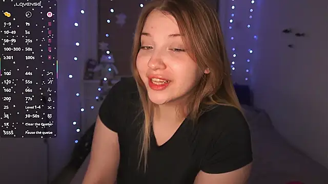 CuteSharloti online show from January 2026 05:15:01 PM