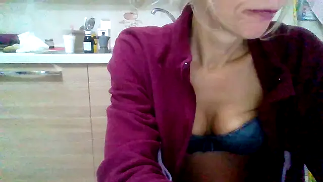 Kelly80 online show from December 2025 03:57:01 AM