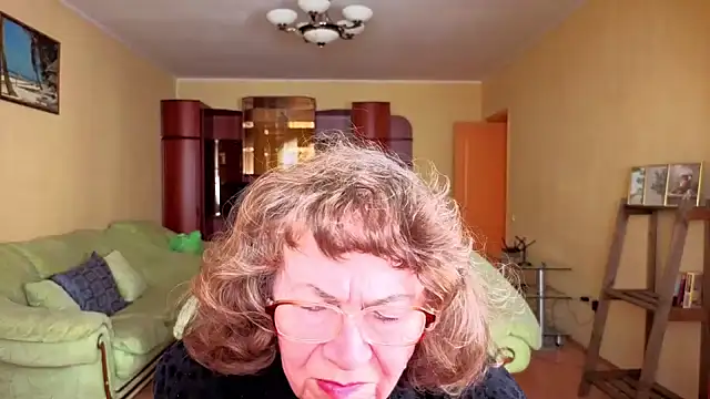 Betty Brick online show from January 2026 07:34:01 AM